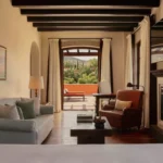 ROSEWOOD. Suite colonial con terraza
